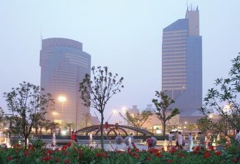 蓝港广场夜景